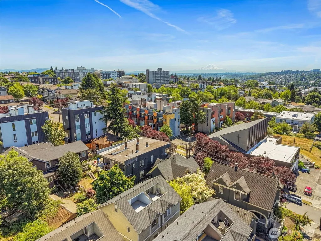 158 15th Seattle WA 98122