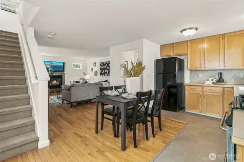 158 15th Seattle WA 98122