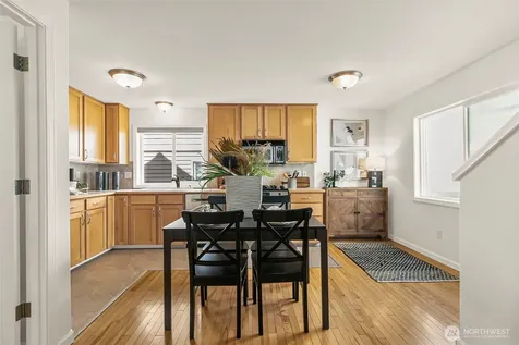 158 15th Avenue Seattle WA 98122