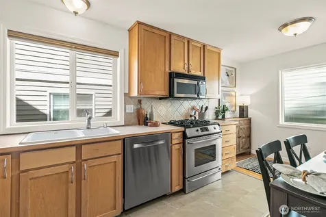 158 15th Seattle WA 98122