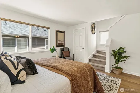158 15th Seattle WA 98122