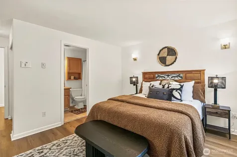 158 15th Seattle WA 98122