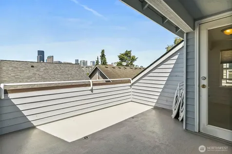 158 15th Seattle WA 98122