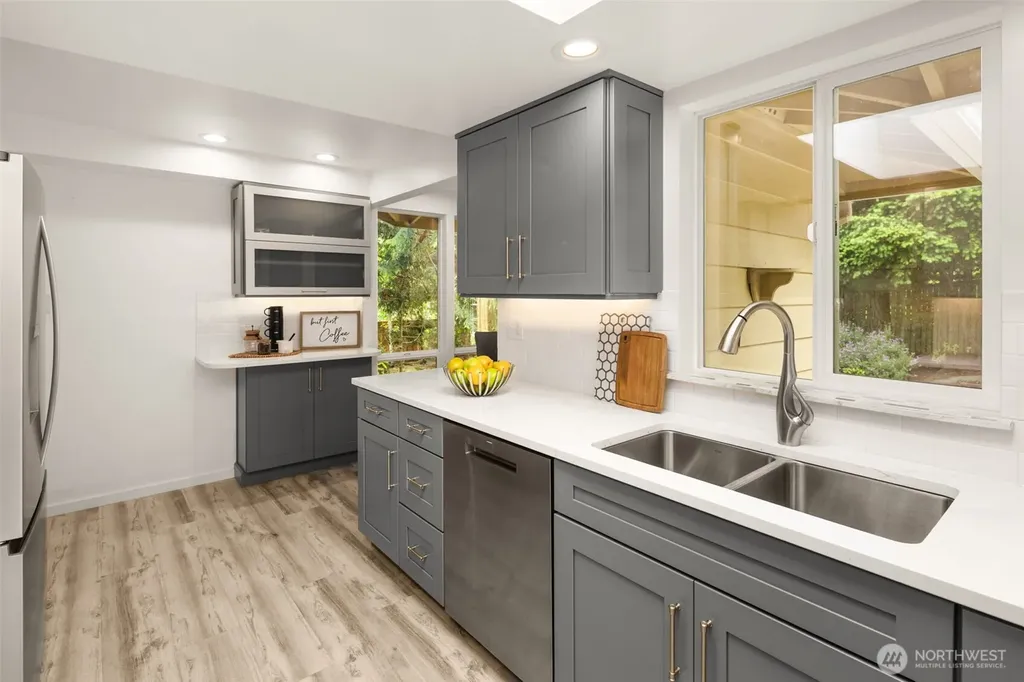 13730 SE 20th Street Bellevue WA 98005