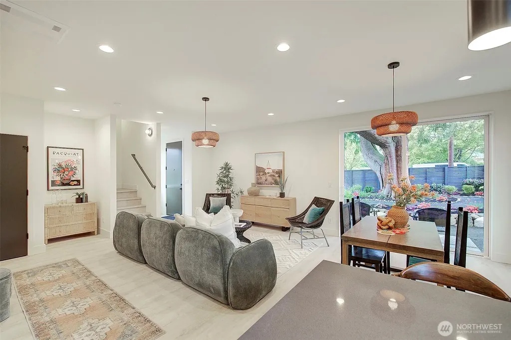 7912 34th Avenue SW Seattle WA 98126