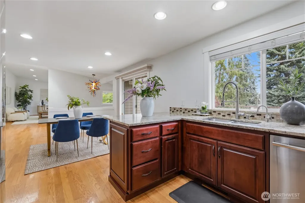 13103 SE 47th Street Bellevue WA 98006