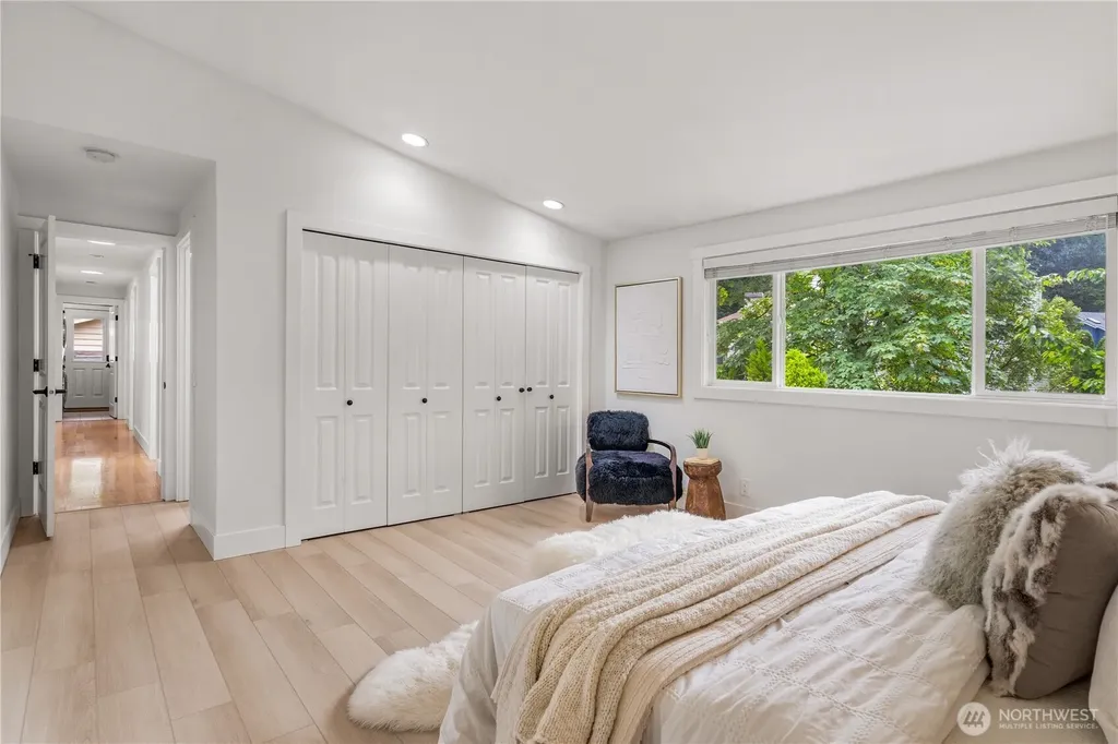 13103 SE 47th Street Bellevue WA 98006