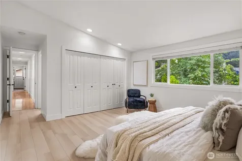 13103 SE 47th Street Bellevue WA 98006