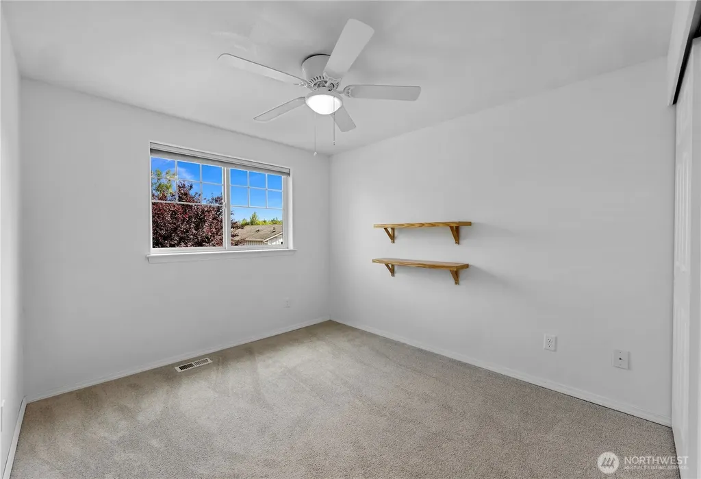 176 Dallas Street Mount Vernon WA 98274