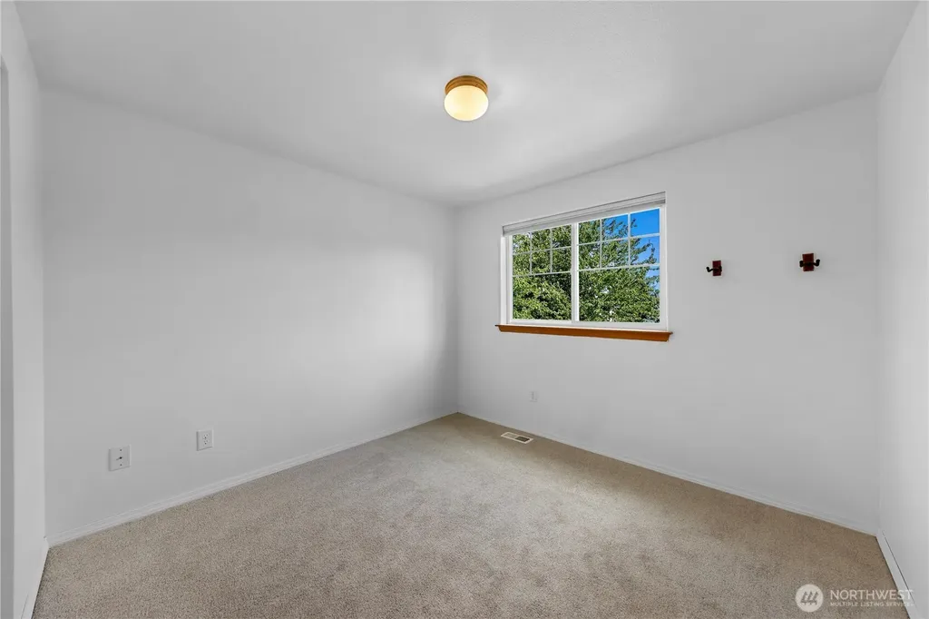 176 Dallas Street Mount Vernon WA 98274