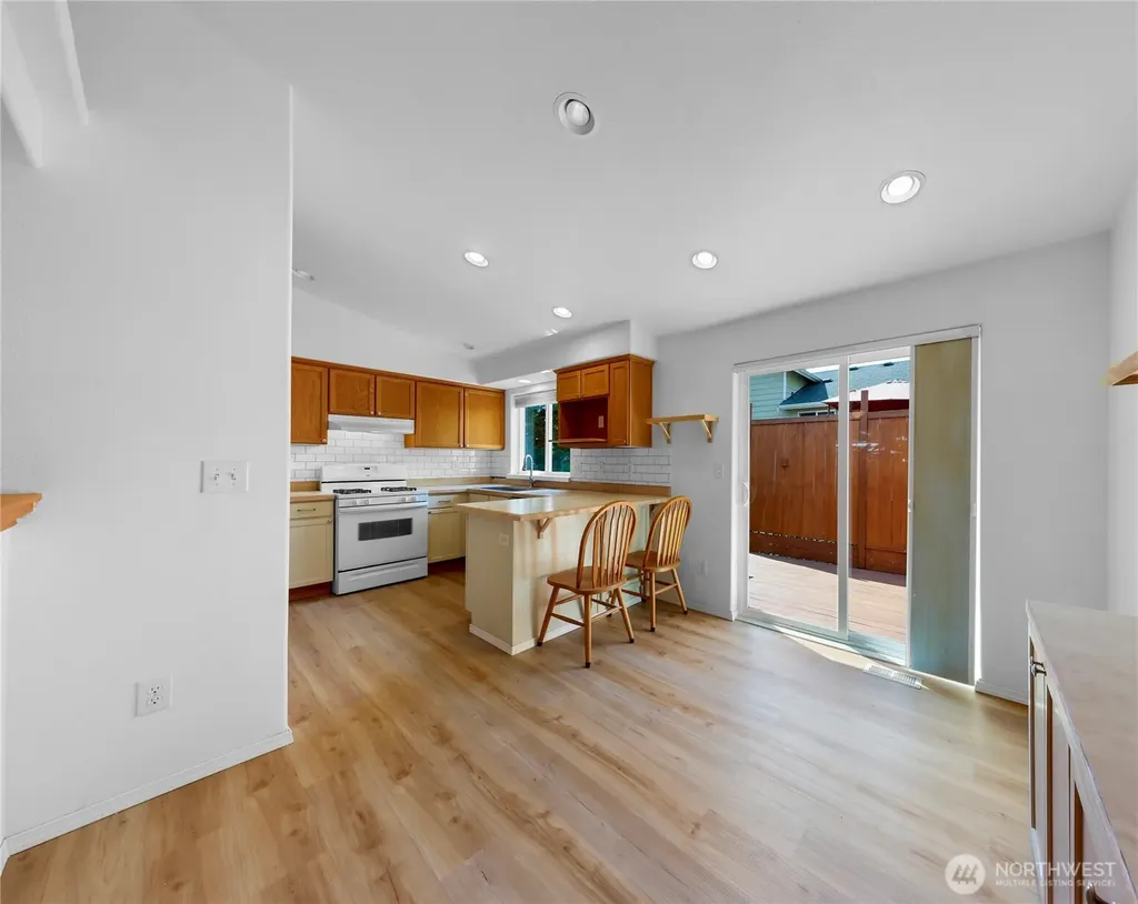 176 Dallas Street Mount Vernon WA 98274