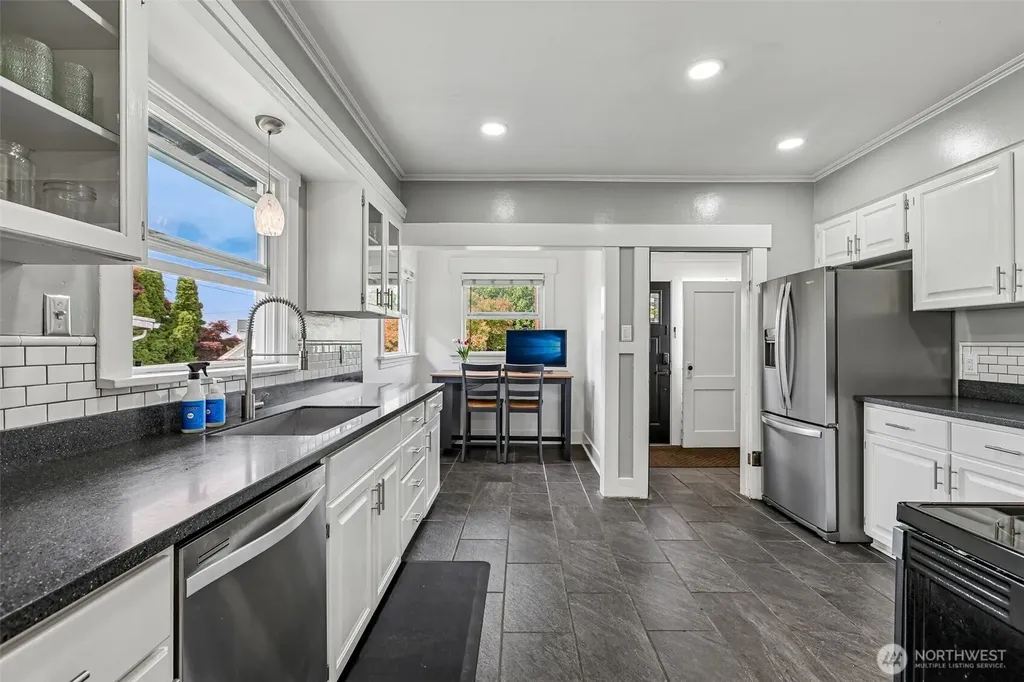721 Laurel Drive Everett WA 98201