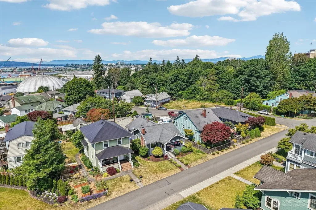 721 Laurel Drive Everett WA 98201
