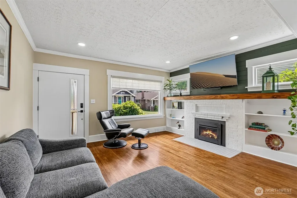 721 Laurel Drive Everett WA 98201