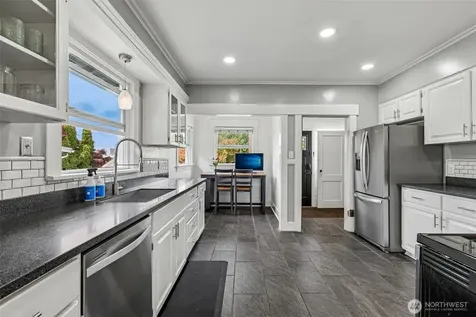 721 Laurel Drive Everett WA 98201
