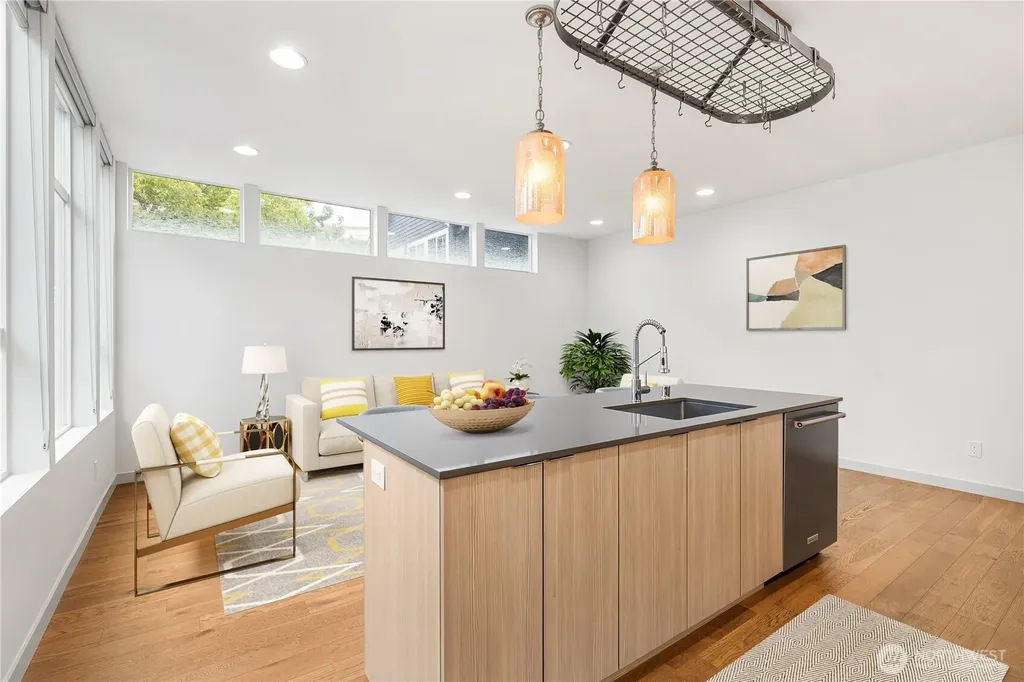 9043 Mary Avenue NW Seattle WA 98117