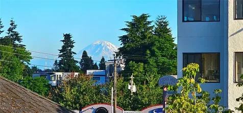 9043 Mary Avenue NW Seattle WA 98117