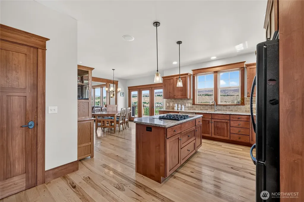 2610 Tuscany Lane Malaga WA 98828