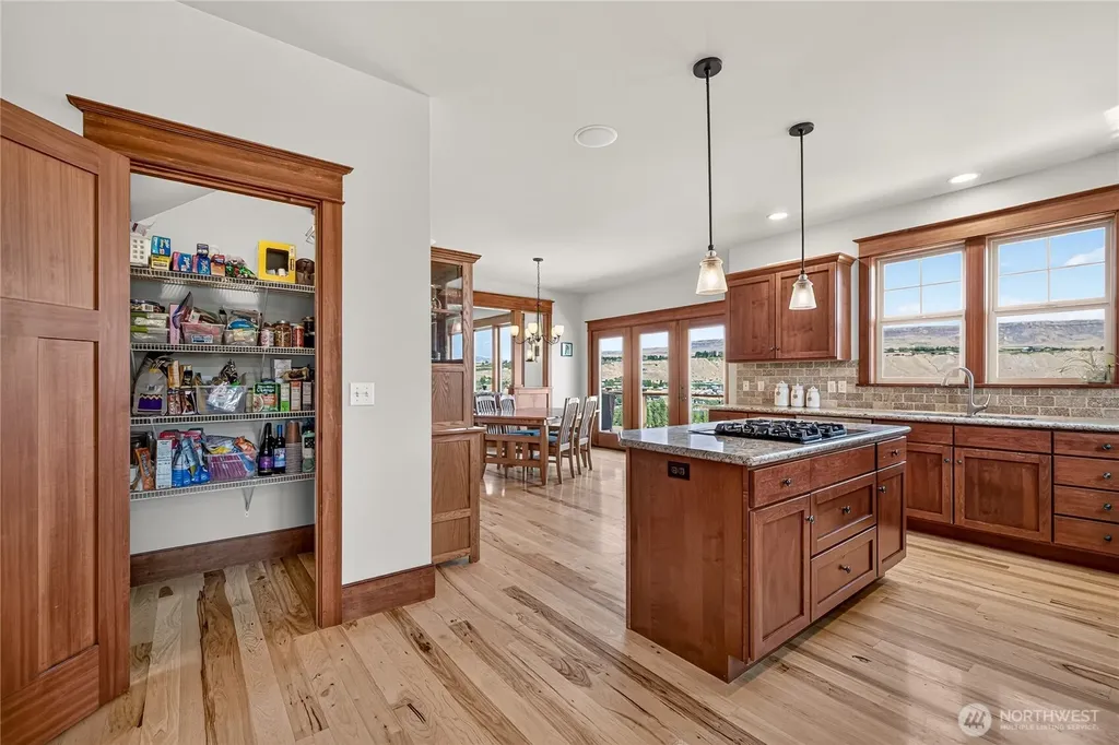 2610 Tuscany Lane Malaga WA 98828