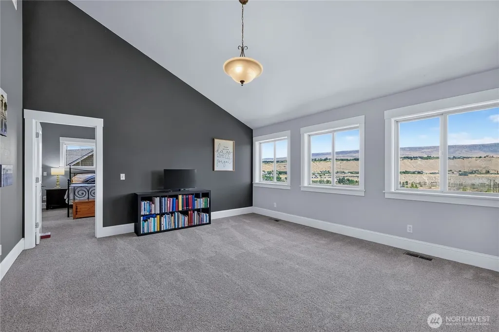 2610 Tuscany Lane Malaga WA 98828