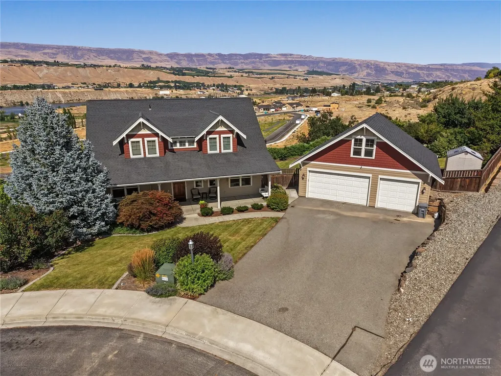 2610 Tuscany Lane Malaga WA 98828