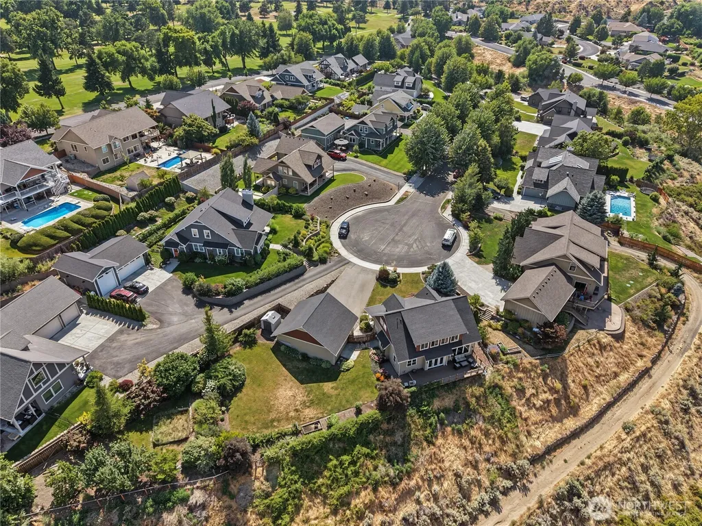 2610 Tuscany Lane Malaga WA 98828