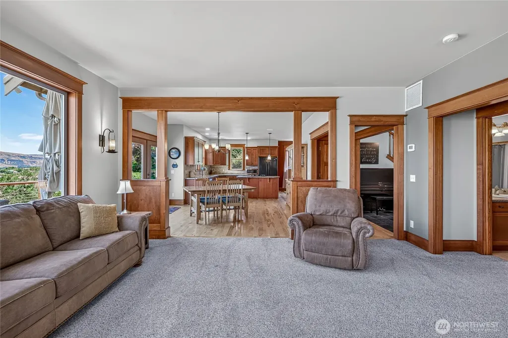 2610 Tuscany Lane Malaga WA 98828