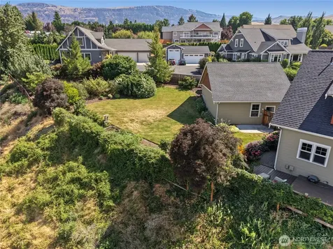2610 Tuscany Lane Malaga WA 98828