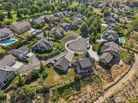 2610 Tuscany Lane Malaga WA 98828