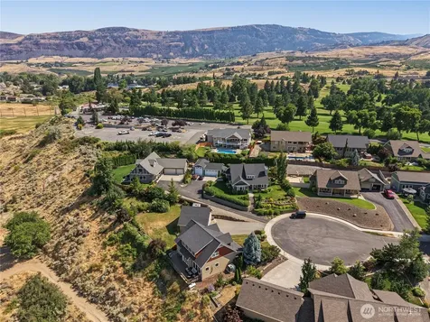 2610 Tuscany Lane Malaga WA 98828