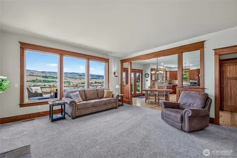 2610 Tuscany Lane Malaga WA 98828