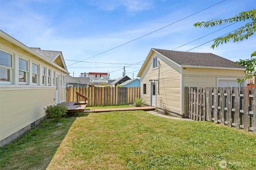 259 SW Lewis Street Chehalis WA 98532