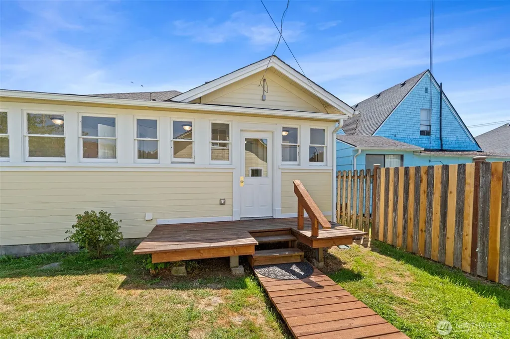 259 SW Lewis Street Chehalis WA 98532