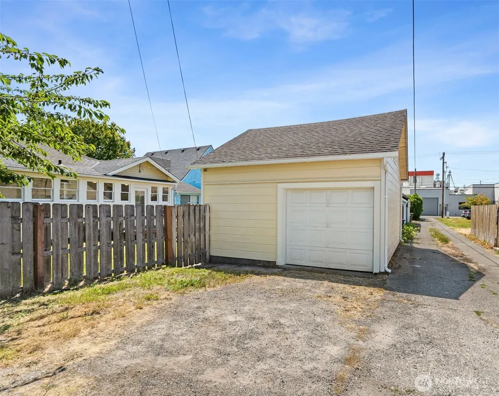 259 SW Lewis Street Chehalis WA 98532