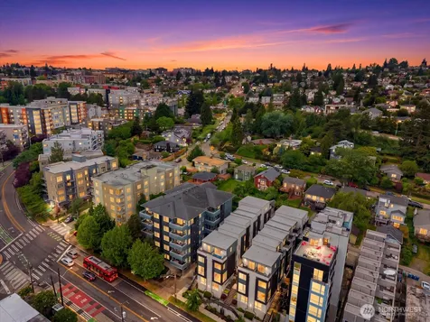 3104 SW Avalon Way Seattle WA 98126