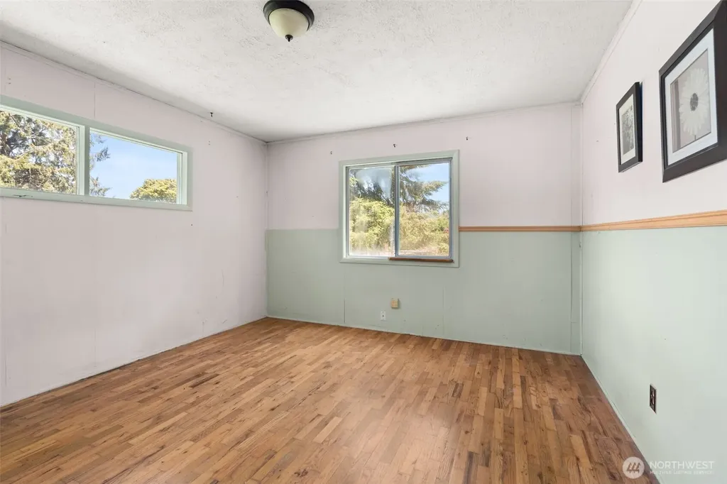 905 Peters Street Raymond WA 98577