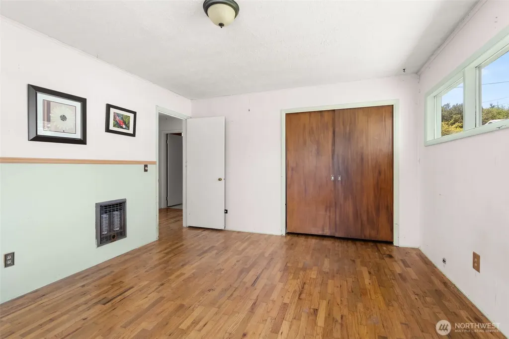 905 Peters Street Raymond WA 98577