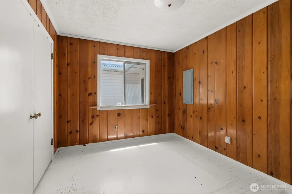 905 Peters Street Raymond WA 98577