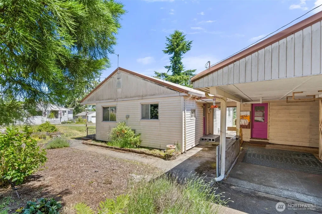 905 Peters Street Raymond WA 98577