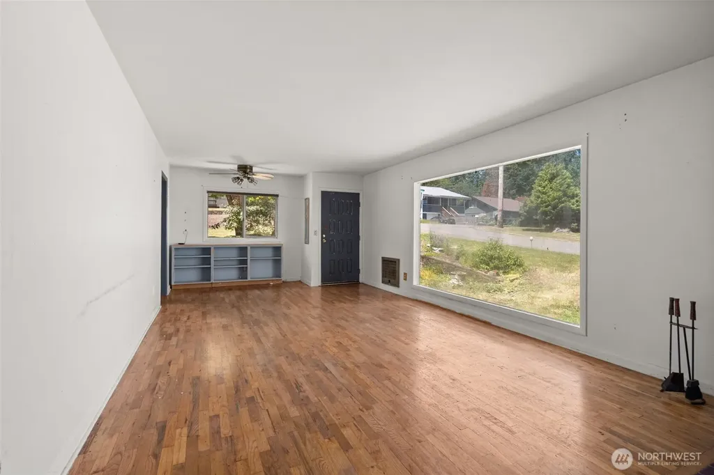 905 Peters Street Raymond WA 98577