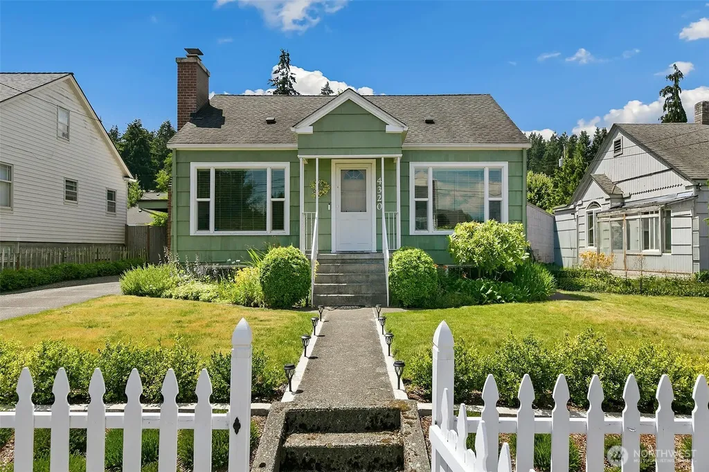4320 Terrace Drive Everett WA 98203