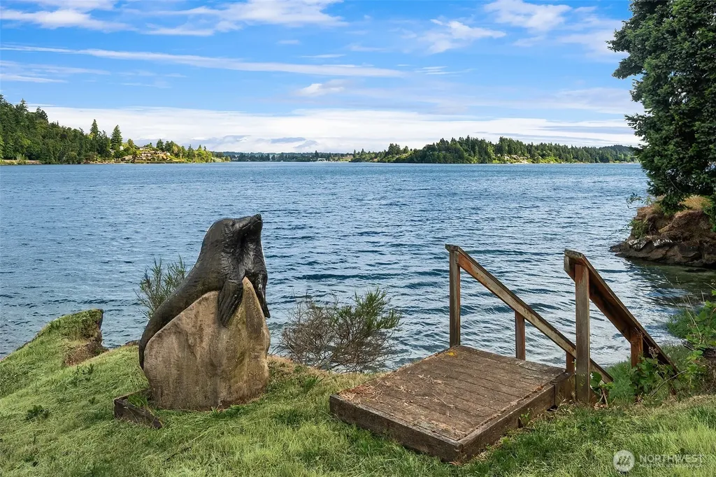 3140 E Rocky Drive NW Bremerton WA 98312