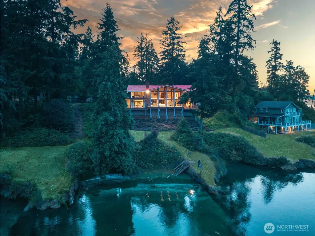 3140 E Rocky Drive NW Bremerton WA 98312