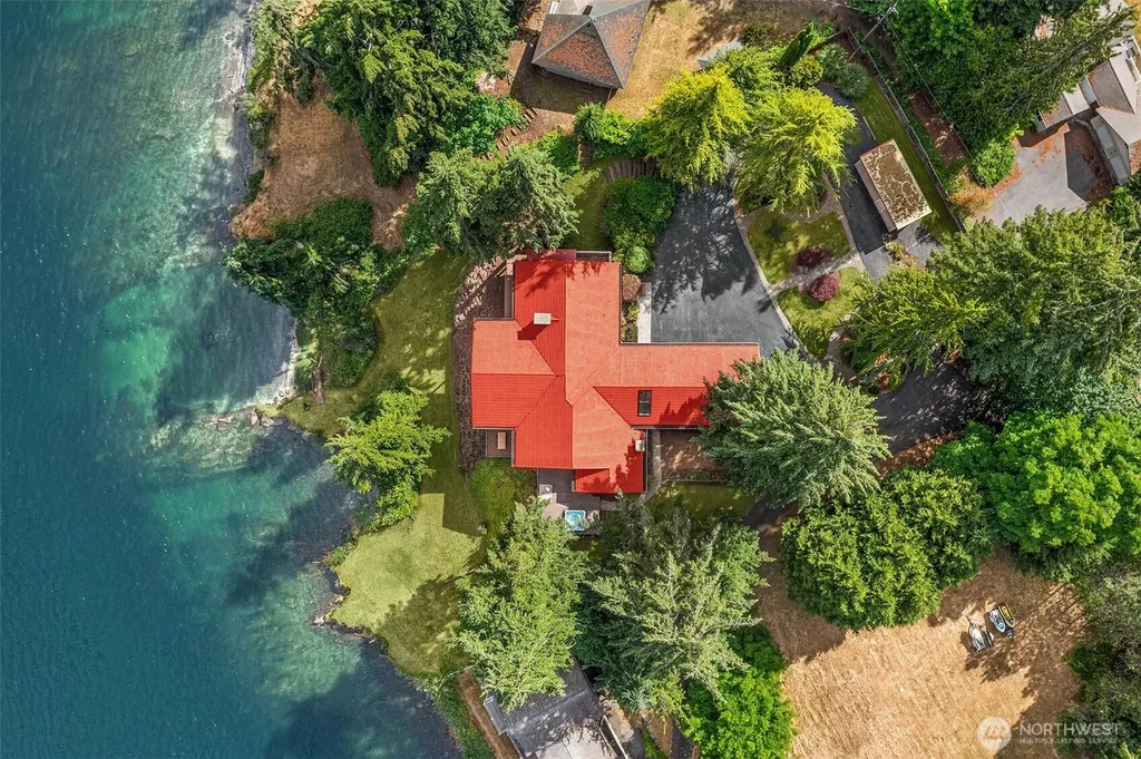 3140 E Rocky Drive NW Bremerton WA 98312