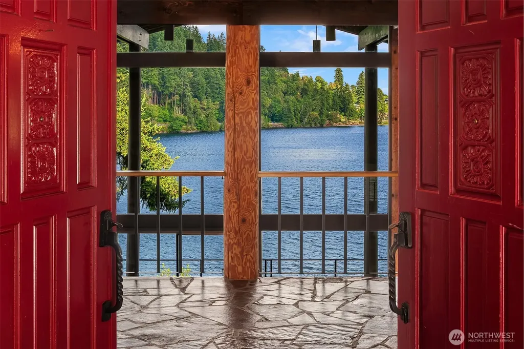 3140 E Rocky Drive NW Bremerton WA 98312