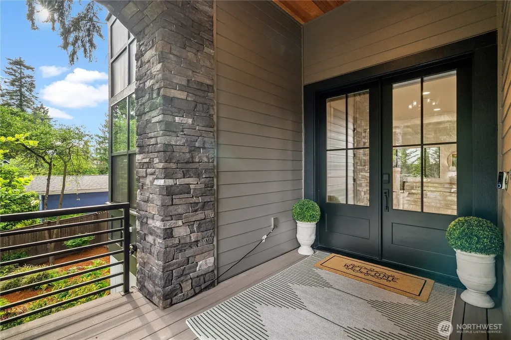 10668 SE 32nd Street Bellevue WA 98004