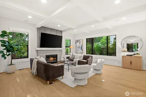 10668 SE 32nd Street Bellevue WA 98004