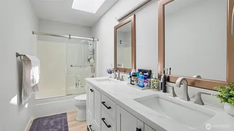17337 SE 185th Place Renton WA 98058