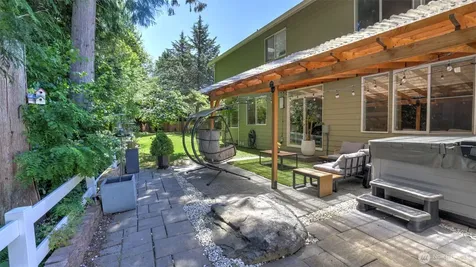 17337 SE 185th Place Renton WA 98058