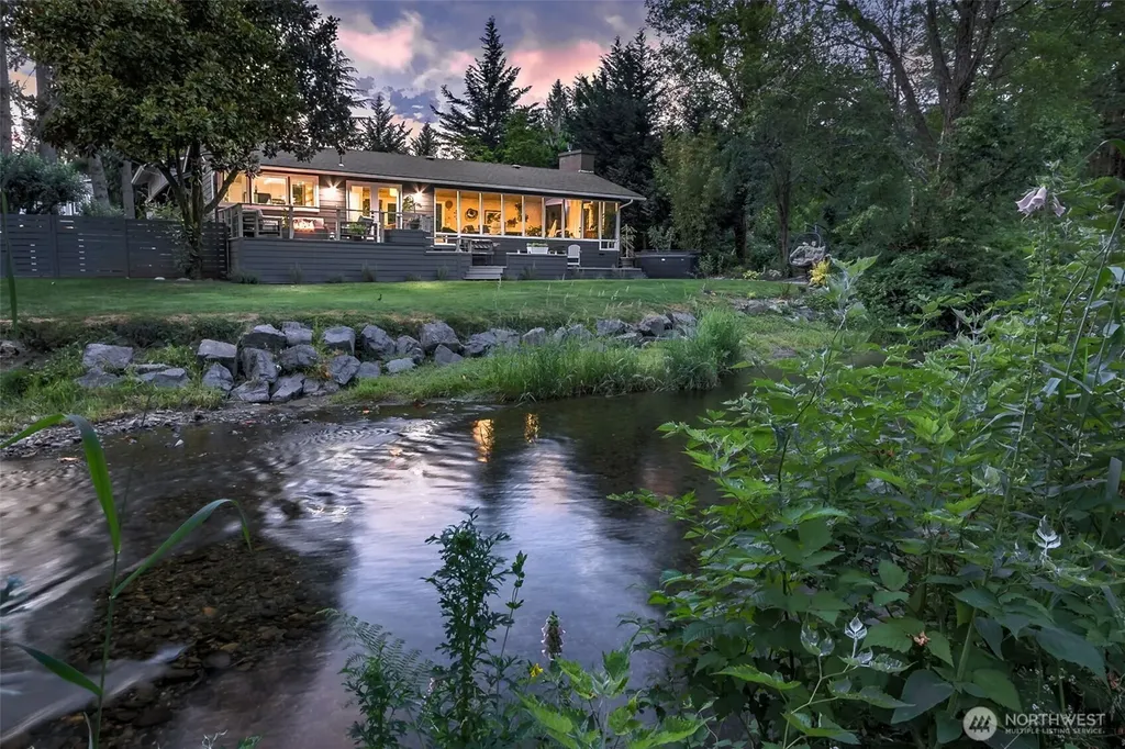 501 SE Sycamore Place Issaquah WA 98027